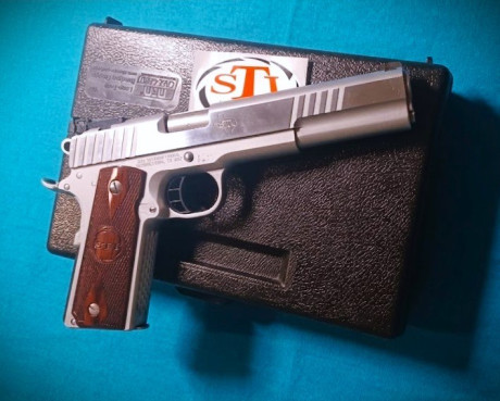  Pongo a la venta  esta pistola de un amigo.

PISTOLA STI TROJAN 6"
2 CARGADORES..
El arma esta en 11