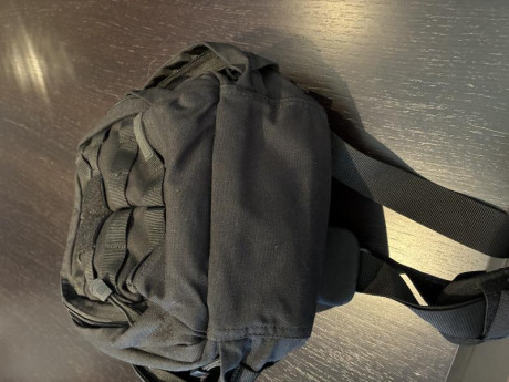 A la venta mochila bandolera 5.11 Rush MOAB 6.
11litros de capacidad en color negro.
En pefectísimo estado, 01