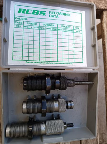 Buenas tardes, vendo dies RCBS competición para c as libre 308. Pido 100 euros 01