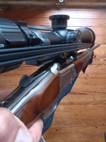 Buenas a todos pongo a la venta este rifle , funciona impecable.Tiene rosca homologada con su documentación 00