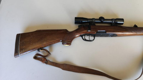 Se vende Steyr Mannlicher en calibre 30-06 co0n visor Kahles con aumentos fijos de 4 aumentos y de pulgada 12