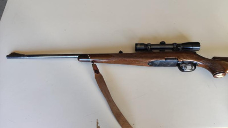 Se vende Steyr Mannlicher en calibre 30-06 co0n visor Kahles con aumentos fijos de 4 aumentos y de pulgada 11