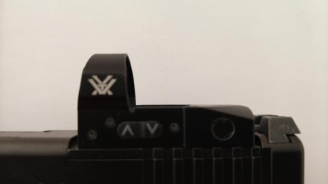 Se vende ret dot Votex Venom de 3 MOA en perfecto estado y casi sin uso. Se vende con todo lo que venia 02