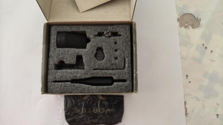 Se vende ret dot Votex Venom de 3 MOA en perfecto estado y casi sin uso. Se vende con todo lo que venia 11