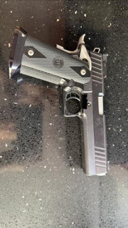Vendo STI EDGE 9mm, la compré para prepararla para tirar en estándar para alguna social. Pero nunca llegué 01