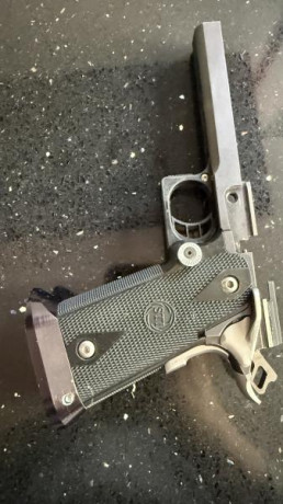 Vendo STI EDGE 9mm, la compré para prepararla para tirar en estándar para alguna social. Pero nunca llegué 11