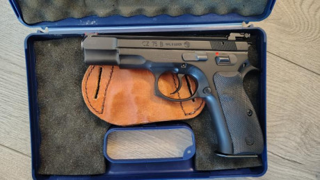 Se vende un revolver manurinh del 32, acompañado de visor de tiro, gafas de tiro, etc
Se vende CZ 75 preparada 02