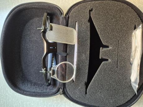Vendo gafas de tiro nuevas, con caja y distintos acesorios, me las regalaron y no las huso. 70 euros mas 00