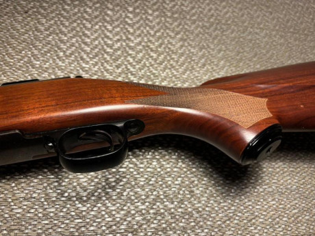 Se vende rifle de cerrojo Winchester Model 70 XTR en calibre .30-06 Springfield, un clásico reconocido 01