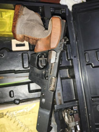 Buenas vendo mi walther para hacer hueco a otro juguete 
Carro del 32 y del 22
Grupo disparador para el 22