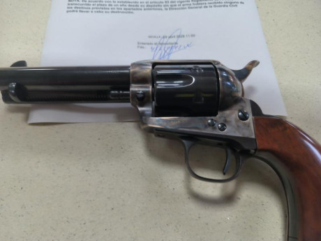 Buenas tardes vendo mi Revolver Aldo UBERTI Cal.357 Mag lo compré por un capricho y no lo utilizo solo 01
