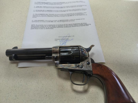 Buenas tardes vendo mi Revolver Aldo UBERTI Cal.357 Mag lo compré por un capricho y no lo utilizo solo 00