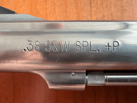 Vendo Smith Wesson modelo 67 del 38 especial, 4" de cañón en acero inox. Comprado nuevo por mi justo 61