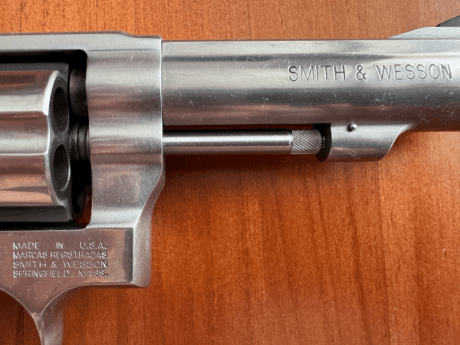 Vendo Smith Wesson modelo 67 del 38 especial, 4" de cañón en acero inox. Comprado nuevo por mi justo 60
