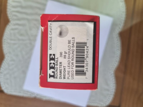 Se vende turquesa bola LEE calibre .390 usado en buen estado. Perfecto para pistola UNDERHAMMER DE ARDESA. 00