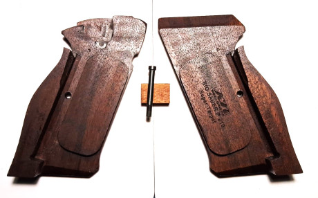Pongo a la venta de un compañero de tiro estas cachas.

 KNILL Sig P210 Super Target - NG_SS2258
Para 01