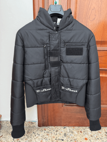 Chaqueta especifica de IPSC como nueva
Se ajusta perfectamente, protege del frío y es muy cómoda, confortable 00
