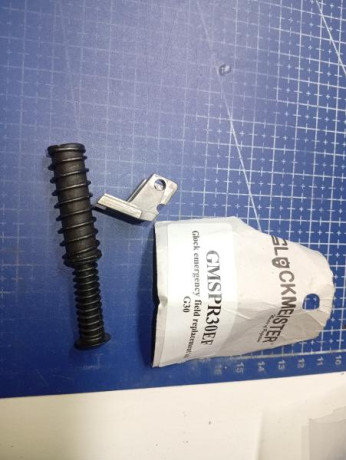 se venden piezas nuevas glock
lote 1 - con las 2 agujas precio 125€
lote 2 g-30 pieza bloqueo y rrecoil 01