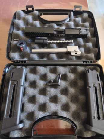 Se venden por no usar 
La CZ SP01 está a mitad de su vida, según revisión en la armería.
Se vende con 01