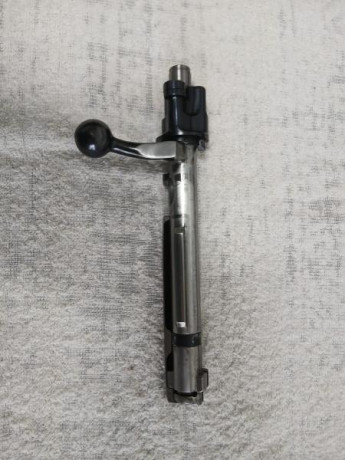 Vendo rifle VOERE calibre 30-06 con monturas apel y visor Lisenfeld 4x32 y maderas al aceite recién hechas. 132