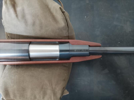 En perfecto estado estético y mecánico, no ha tenido uso, comprada en Alemania. Su gatillo Rekord es de 01