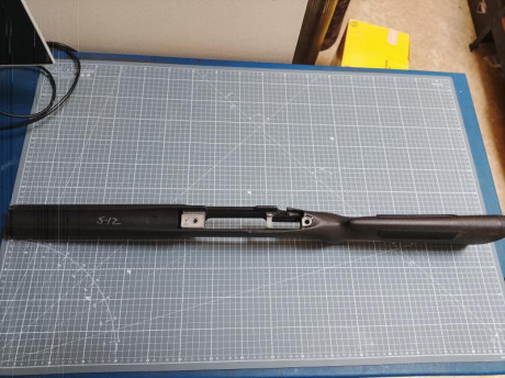En perfecto estado. Marca HS Precision, culata americana del Remington 700 Police de material técnico 00