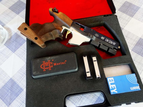 Se vende pistola Morini CM22 RF ALU.

Único propietario, muy poco uso, como se pueden apreciar en las 10