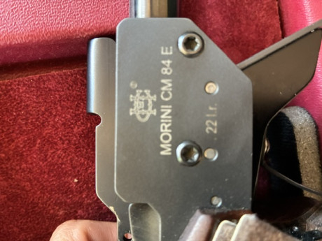 Vendo Morini CM 84 E, para la modalidad de libre.

Poquísimo uso, dado que he estado principalmente de 41
