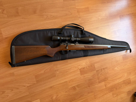 Vendo esta carabina ceska modelo 457 Varmint en calibre 17hmr. La carabina esta nueva, no tiene ni una 02
