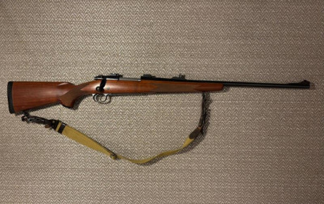 Se vende rifle de cerrojo Winchester Model 70 XTR en calibre .30-06 Springfield.

Estado: En buen estado 01