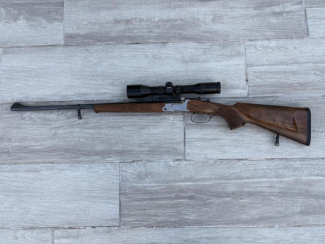 Vendo precioso rifle Monotiro calibre 243 WM, muy pocos tiros, con visor ZEISS Diavari-Z 1,5-6X42.
PRECIO: 00