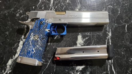 Vendo S.V.I. INFINITY modelo MATCH del 9 mm Parabellum con 6 pulgadas de cañón.
Empuñadura ruguerizada 02