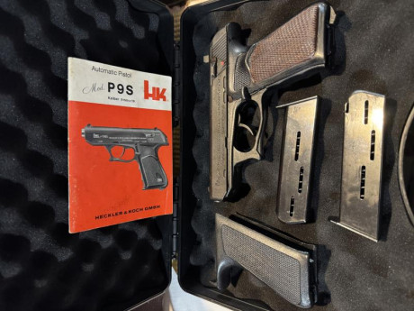 Vendo HK P9S 9mm,con dos cachas,450euros ,o Cambio por pistola.22lr ,ajustar precio.un saludo. 20