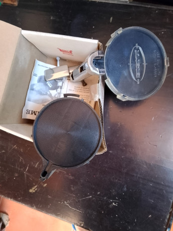 Se vende empistonadora de la marca LEE nueva sin usar.
25e más portes. 00