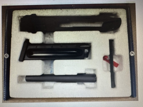Buenas tardes..
Busco kit de conversión a calibre 22 LR  para Beretta 9 mm 92 FS
El kit de conversión 01