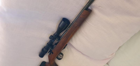 Se Vende Carabina Anschutz de Cerrojo cal. 22lr, Madera al Aceite, Doble disparador al Pelo, rosca delantera, 02