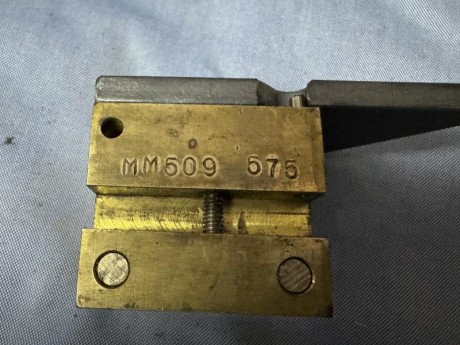 Se encargó a USA, a Mountain Molds . Para un 500 NE.Funcionaba perfecto.
Diámetro.509, 
Peso proyectil 01