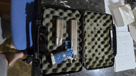 Vendo S.V.I. INFINITY modelo MATCH del 9 mm Parabellum con 6 pulgadas de cañón.
Empuñadura ruguerizada 22