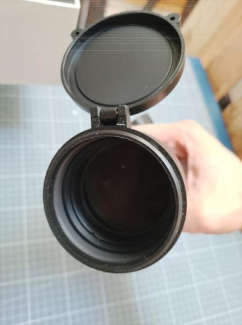 Nuevo, usado 3 veces, vendo por exceso de material. Imagen muy nítida, retícula FFP MRAD, clicks de torretas 12