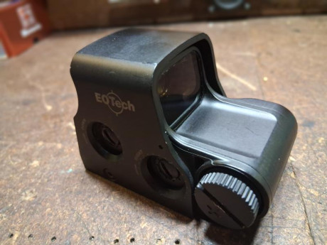 Visor holografico Eotech.  
Sa vende por 400€ más gastos de envío.
Mejor por Wsap 659987973 
Esta en Logroño. 11