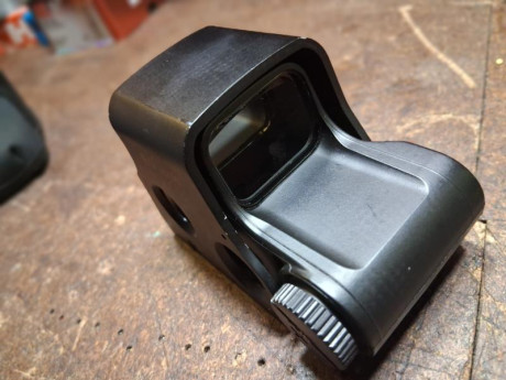 Visor holografico Eotech.  
Sa vende por 400€ más gastos de envío.
Mejor por Wsap 659987973 
Esta en Logroño. 10