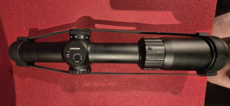 Vendo este visor, solo montado al rifle, no ha salido a cazar aún. Ideal para batidas, retícula 4 iluminada, 11