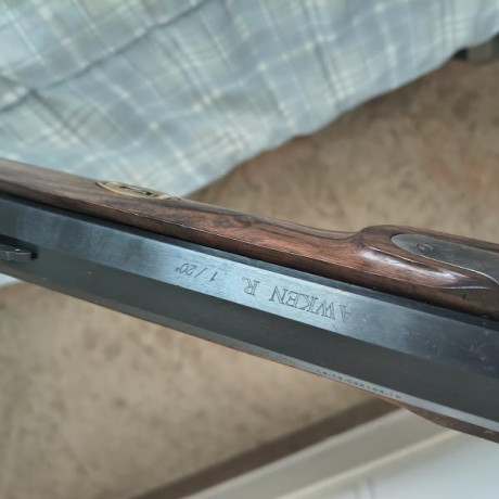 Hola,vendo rifle hawken de ardesa,calibre .45,muy nuevo,casi sin uso,solo unos 20 tiros.
El paso es 1/20"
Se 10