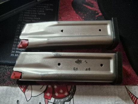 Vendo funda Sickinger IPSC extracción rápida, para STI/SVI/SPS/2011/ usada pero en buen estado y dos cargadores 00