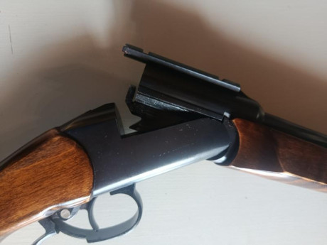 Pongo en venta este rifle monotiro de la marca rusa Baikal modelo IZH-18MH del calibre .308 Winchester.
Lo 11