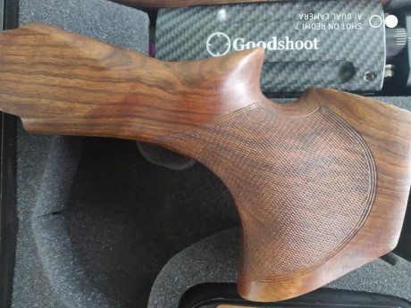 Vendo culata goodshoot. El puño es de zurdo y para browning. Está en buen estado. Tiene todos los accesorios, 01