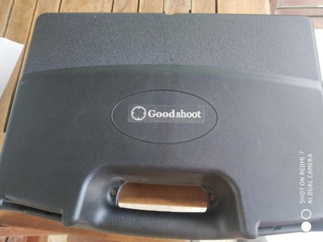 Vendo culata goodshoot. El puño es de zurdo y para browning. Está en buen estado. Tiene todos los accesorios, 11