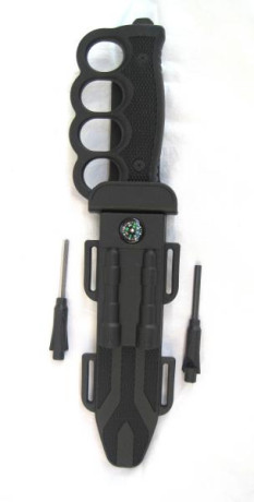VENDO .. para complementar la colección de cuchillería militar:

  --  COPIA/REPLICA, CUHILLO MILITAR 02