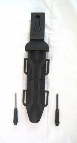 VENDO .. para complementar la colección de cuchillería militar:

  --  COPIA/REPLICA, CUHILLO MILITAR 10