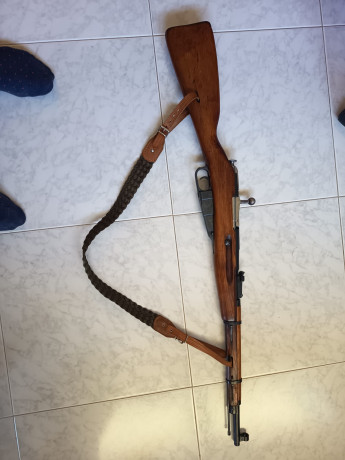 Un saludo al grupo.

Un compañero del campo de tiro vende este rifle modelo Mosin Nagant calibre 7,62x54R.

Ha 02
